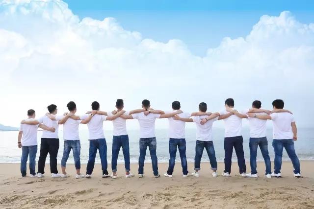 選擇企業(yè)定制文化衫什么選擇最合適，你不知道的知識?